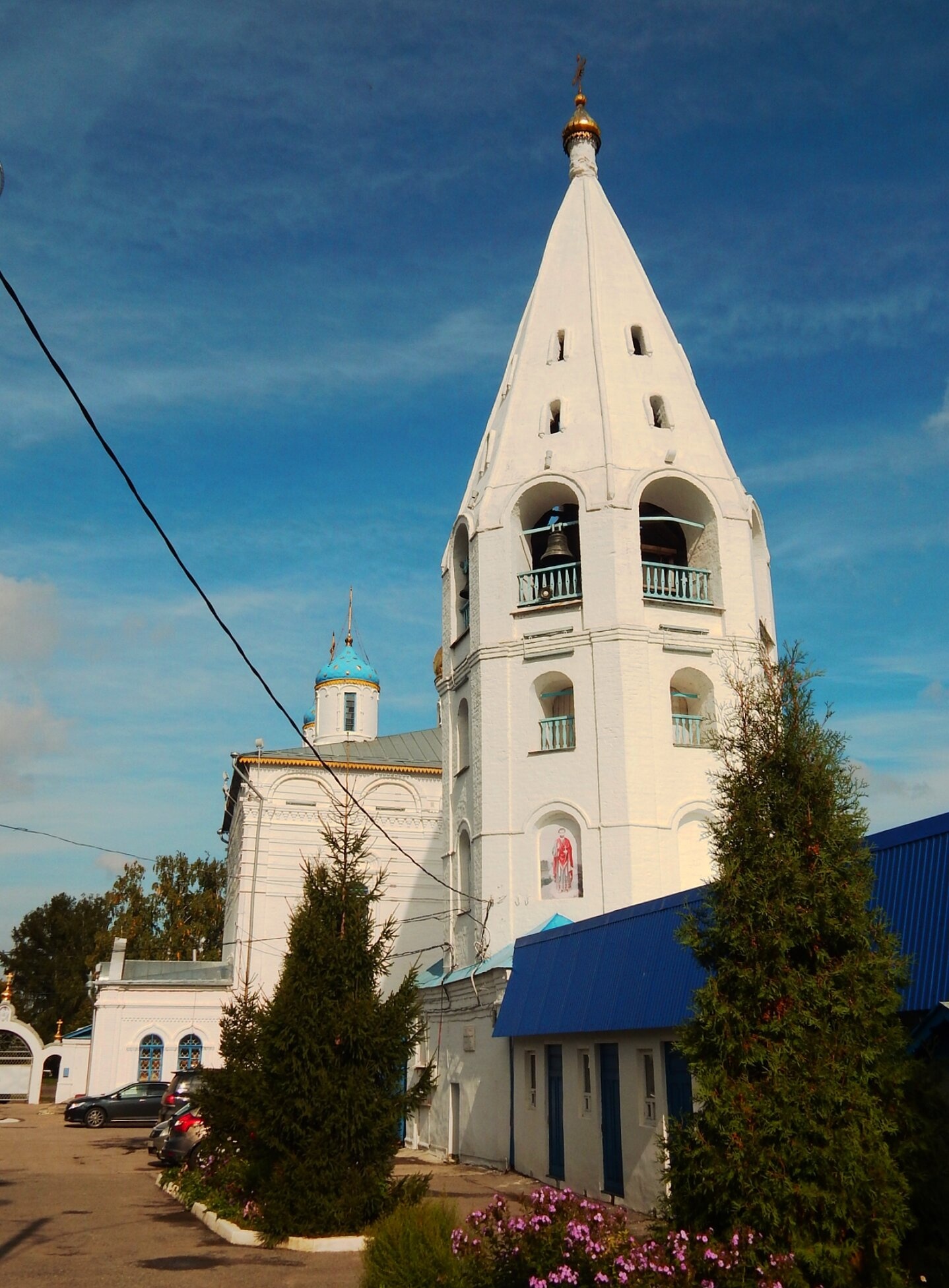 Колокольня Введенского кафедрального собора в Чебоксарах