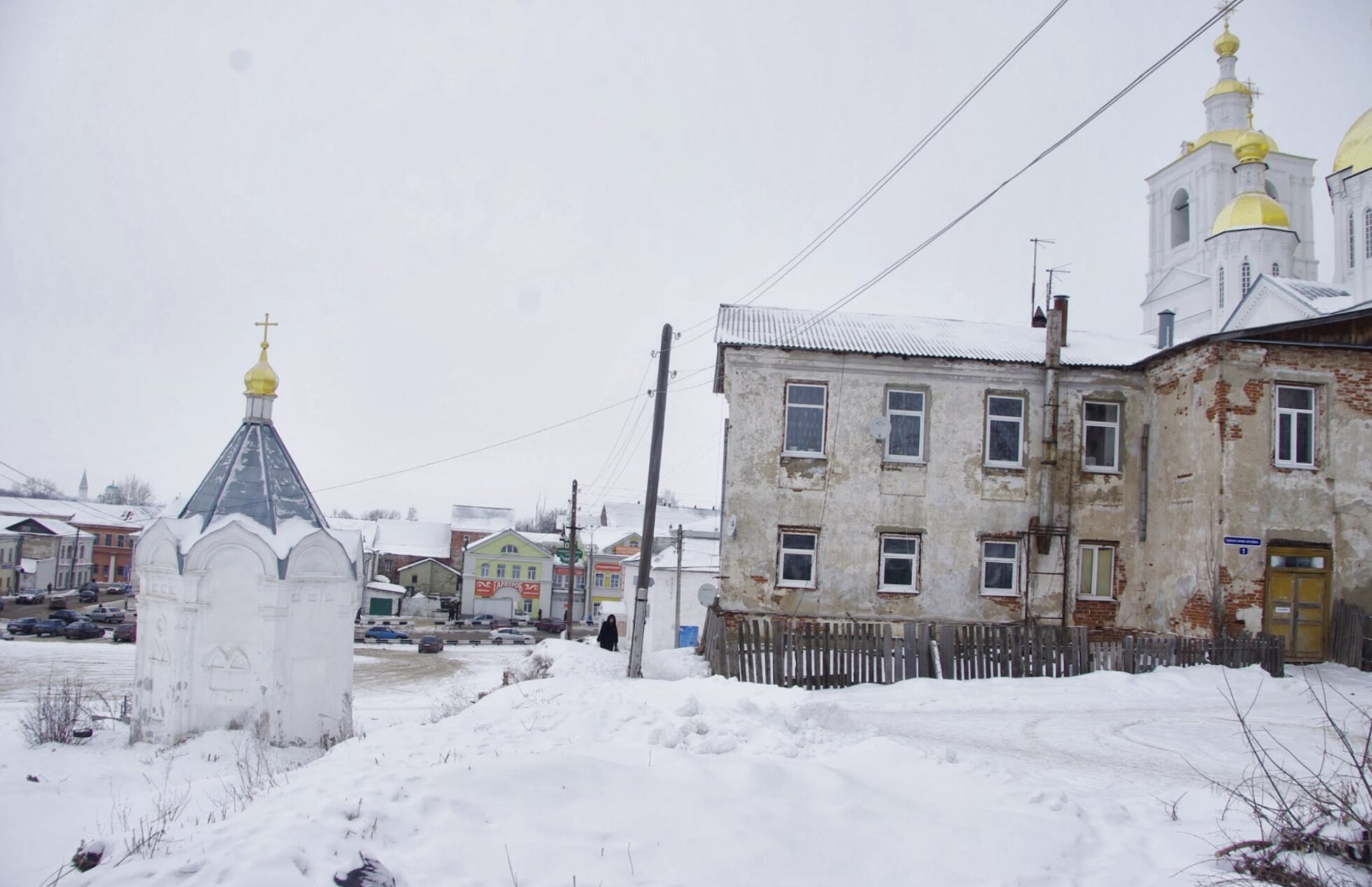 Зимний архитектурный ансамбль с Благовещенской церковью в Арзамасе