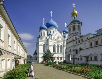 Собор Иверской иконы Божией Матери Николо-Перервинского монастыря