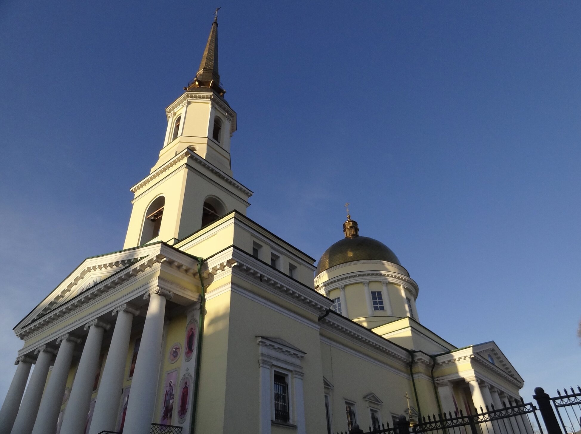 Александро-Невский кафедральный собор в Ижевске