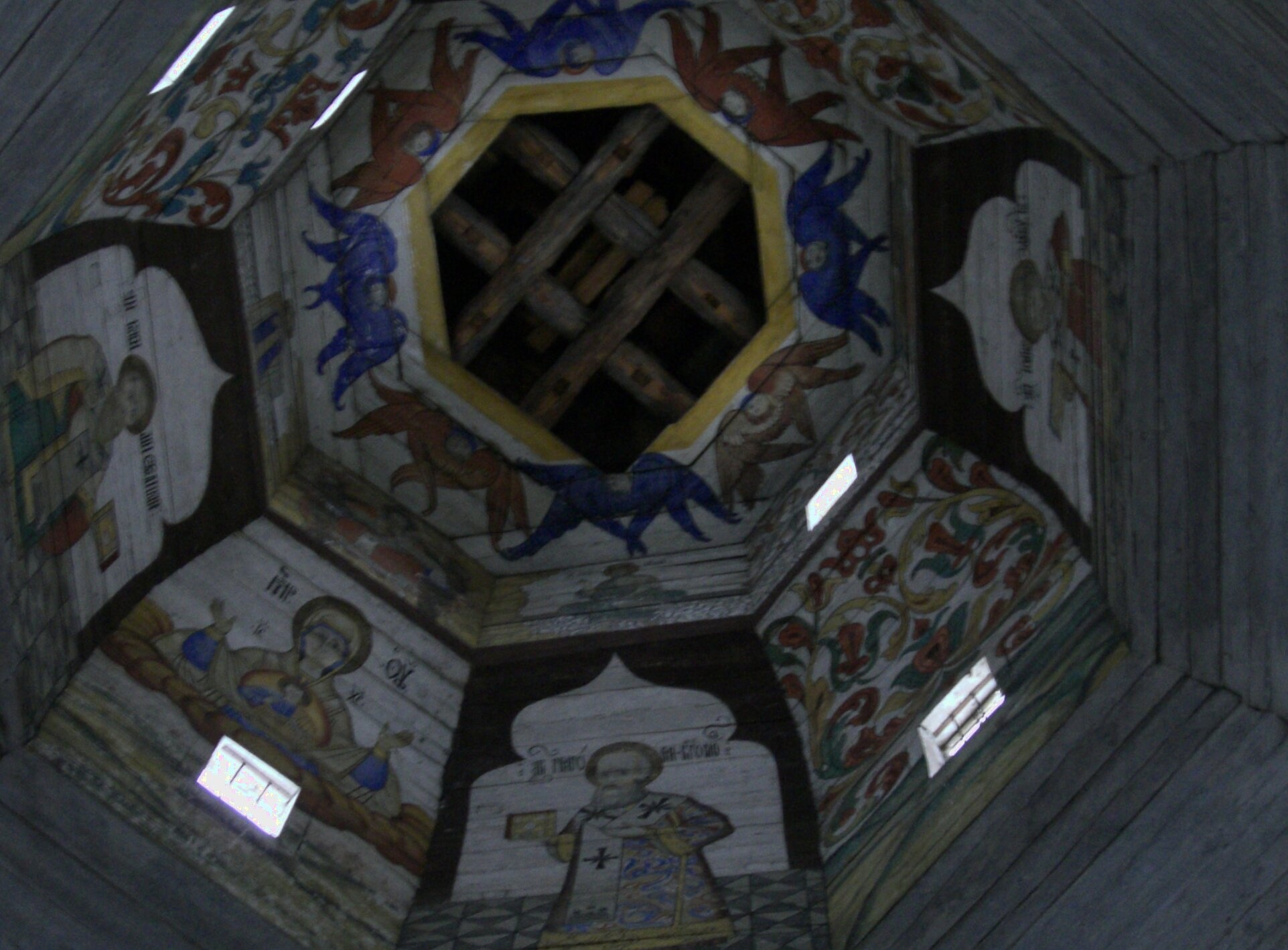 Интерьер Церкви Тихвинской иконы Божией Матери в Торжке