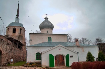 Никольская церковь с колокольней в Порховской крепости