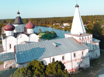 Свято-Троицкий Антониево-Сийский монастырь