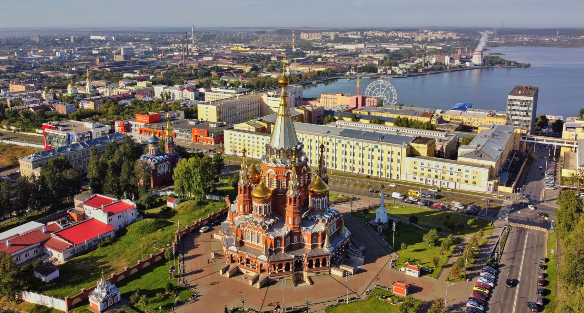 Свято-Михайловский собор в Ижевске - величественный символ православия