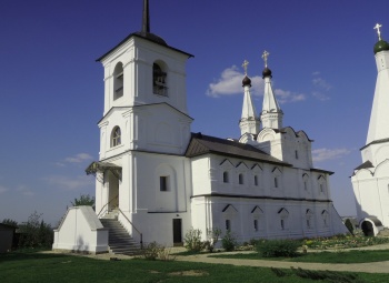 Спасо-Преображенский Воротынский монастырь на фотографии