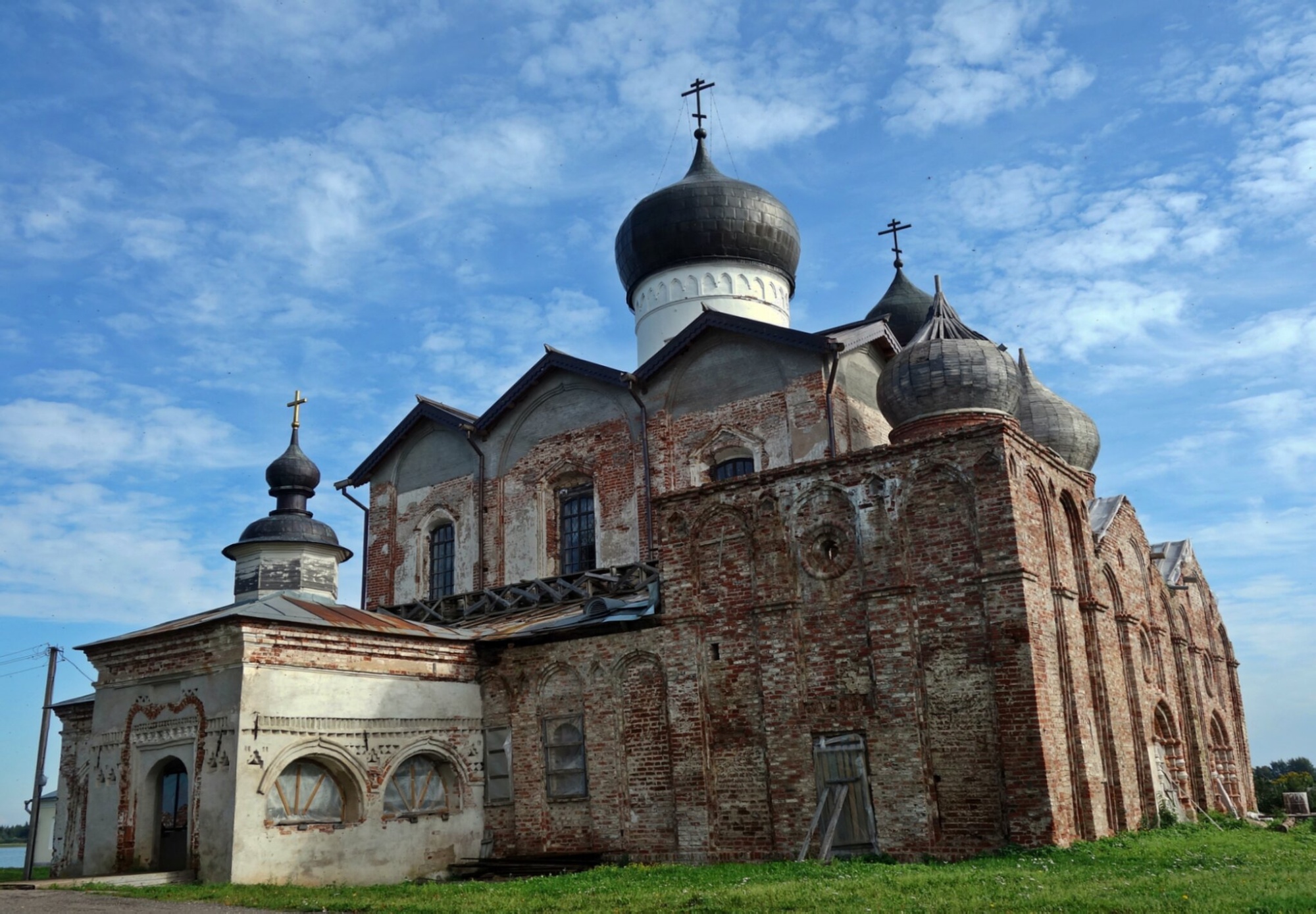 Свято-Троицкий Михаило-Клопский мужской монастырь