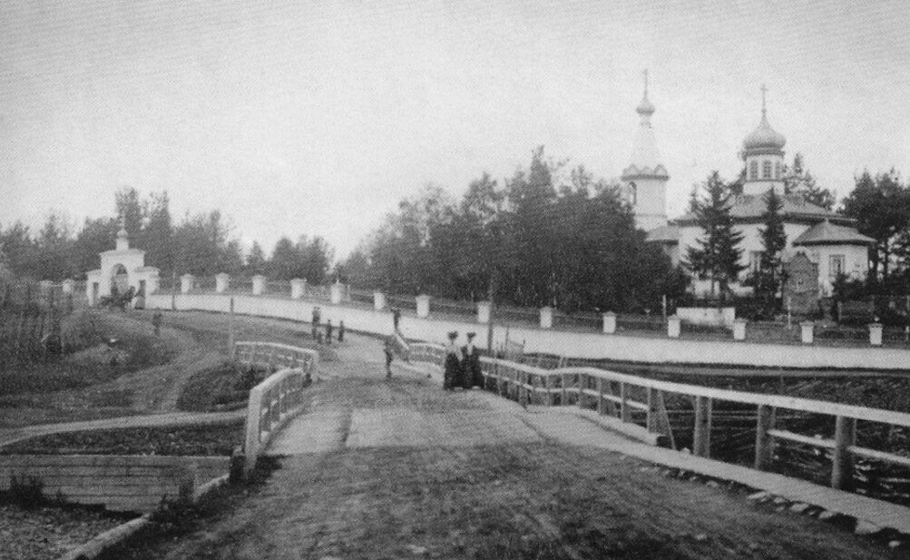 Екатерининская церковь в Петрозаводске на исторической фотографии