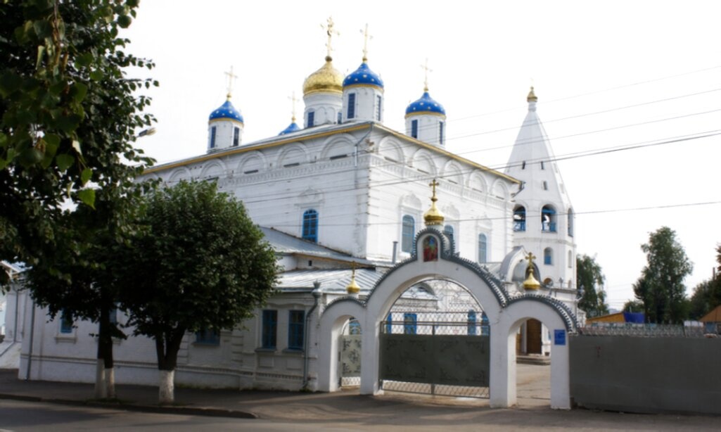 Введенский кафедральный собор в Чебоксарах: история и архитектура