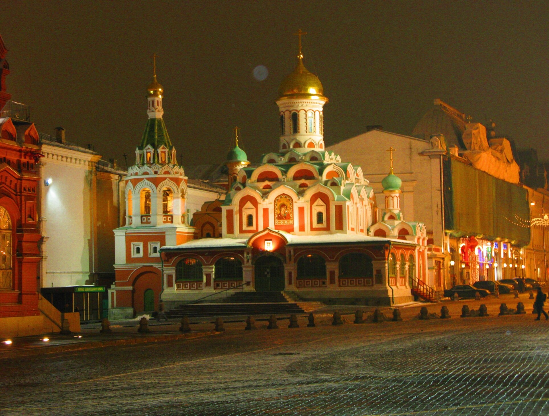 Казанский собор на Красной площади: ночной образ