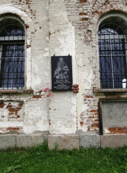 Сретенская церковь в селе Микшино: память в камне