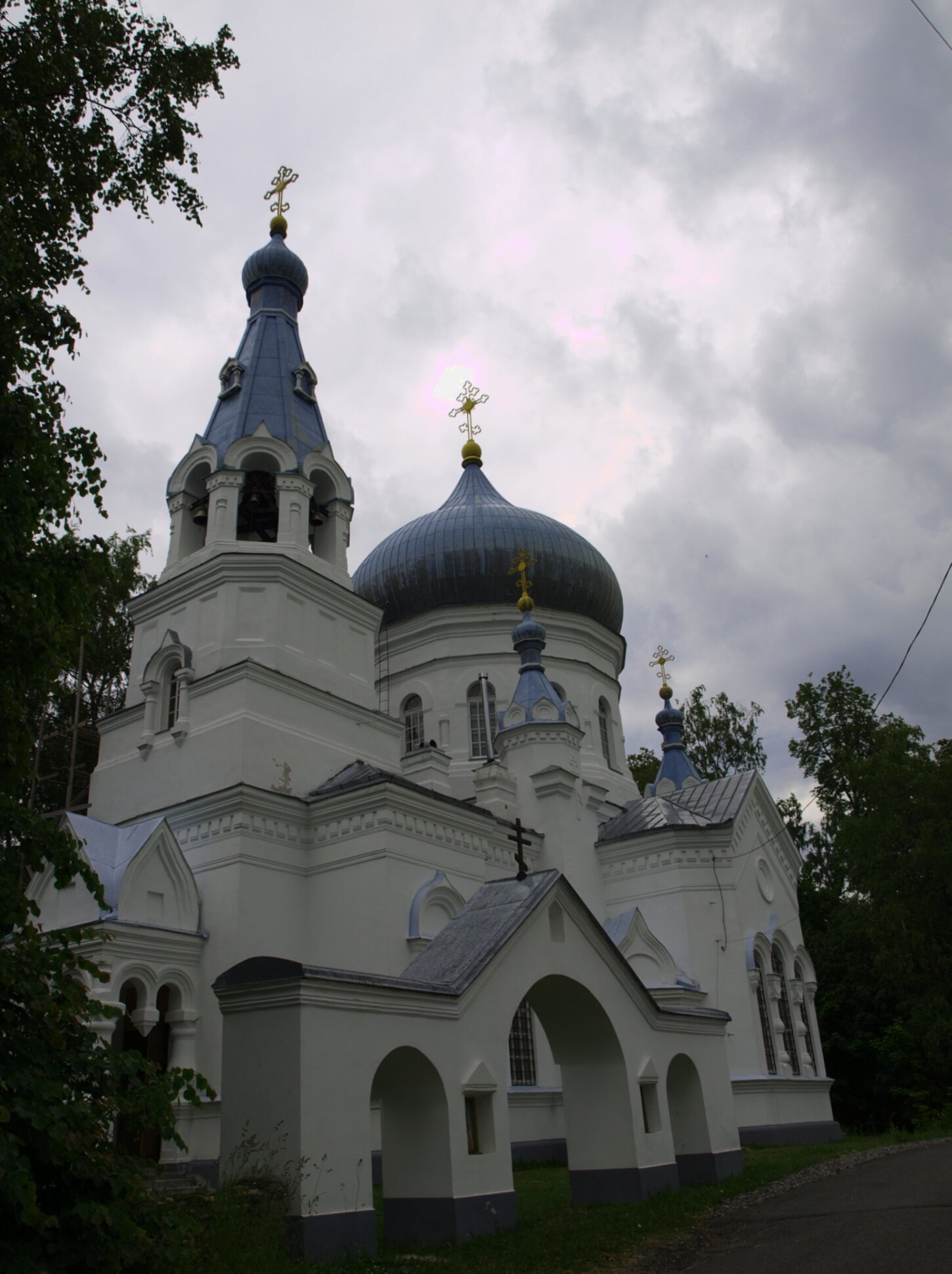 Храм святого Великомученика Георгия Победоносца в селе Ложголово