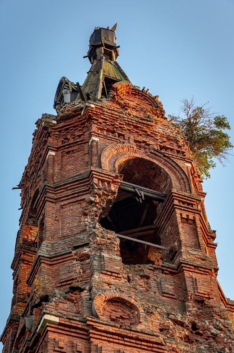 Колокольня Троицкой церкви в селе Турбичево