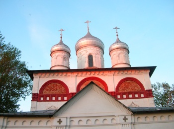 Церковь Святой Троицы в Старой Руссе - архитектура и купола