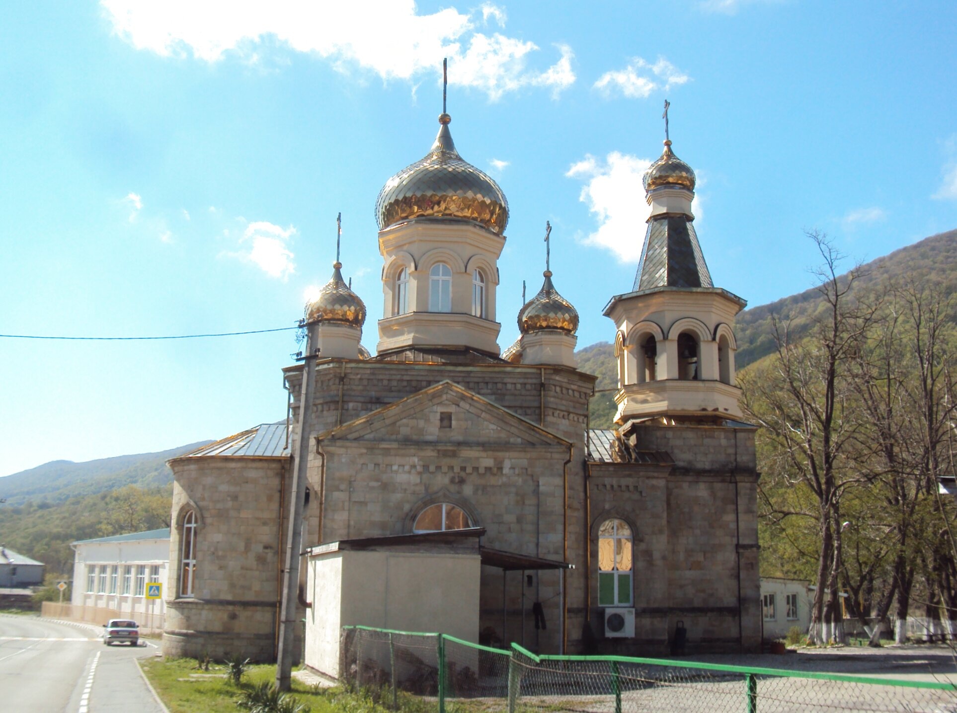Храм Святителя Николая Чудотворца в селе Адербиевка