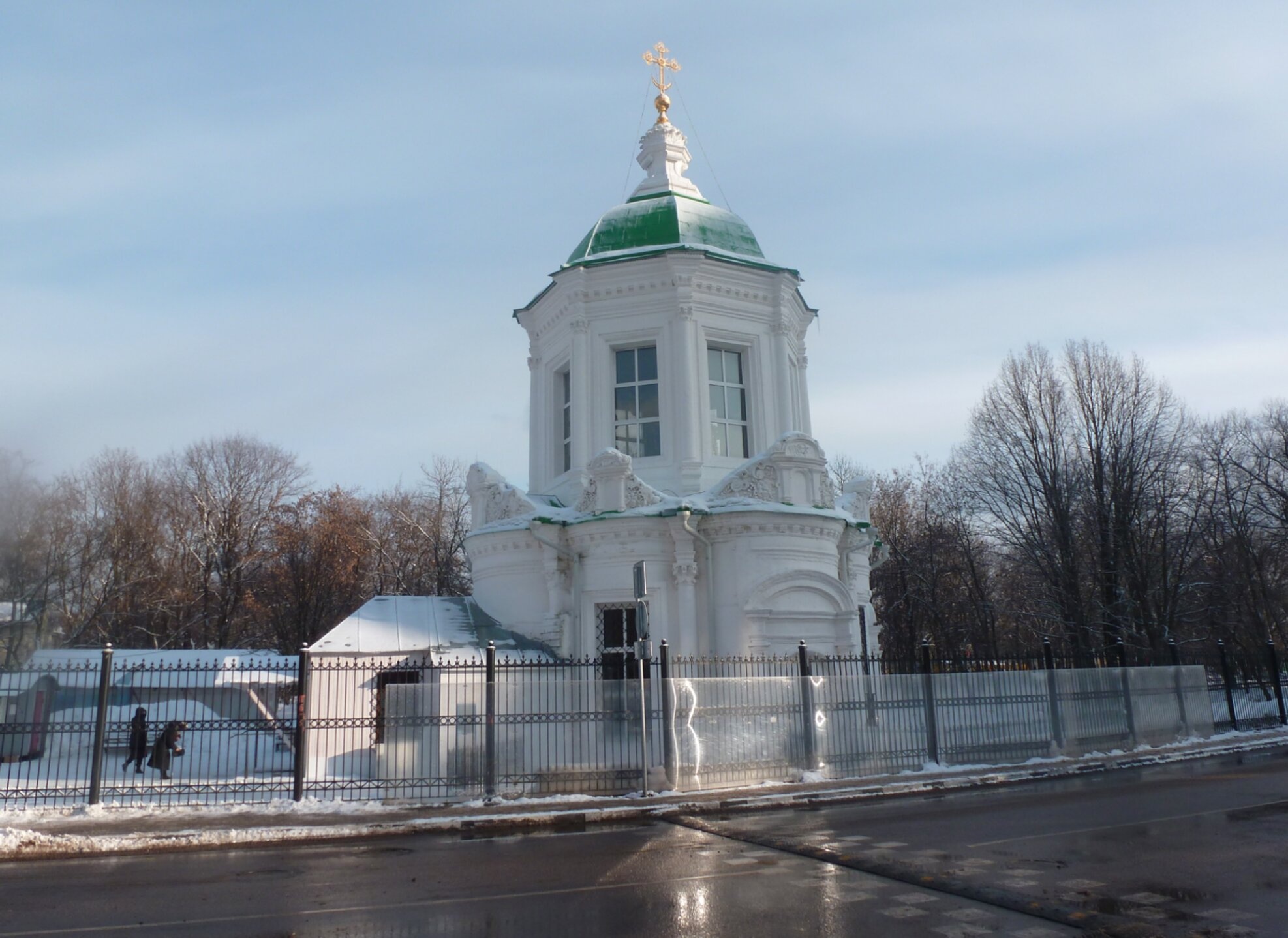 Знаменская церковь в Дубровицах: архитектурные детали