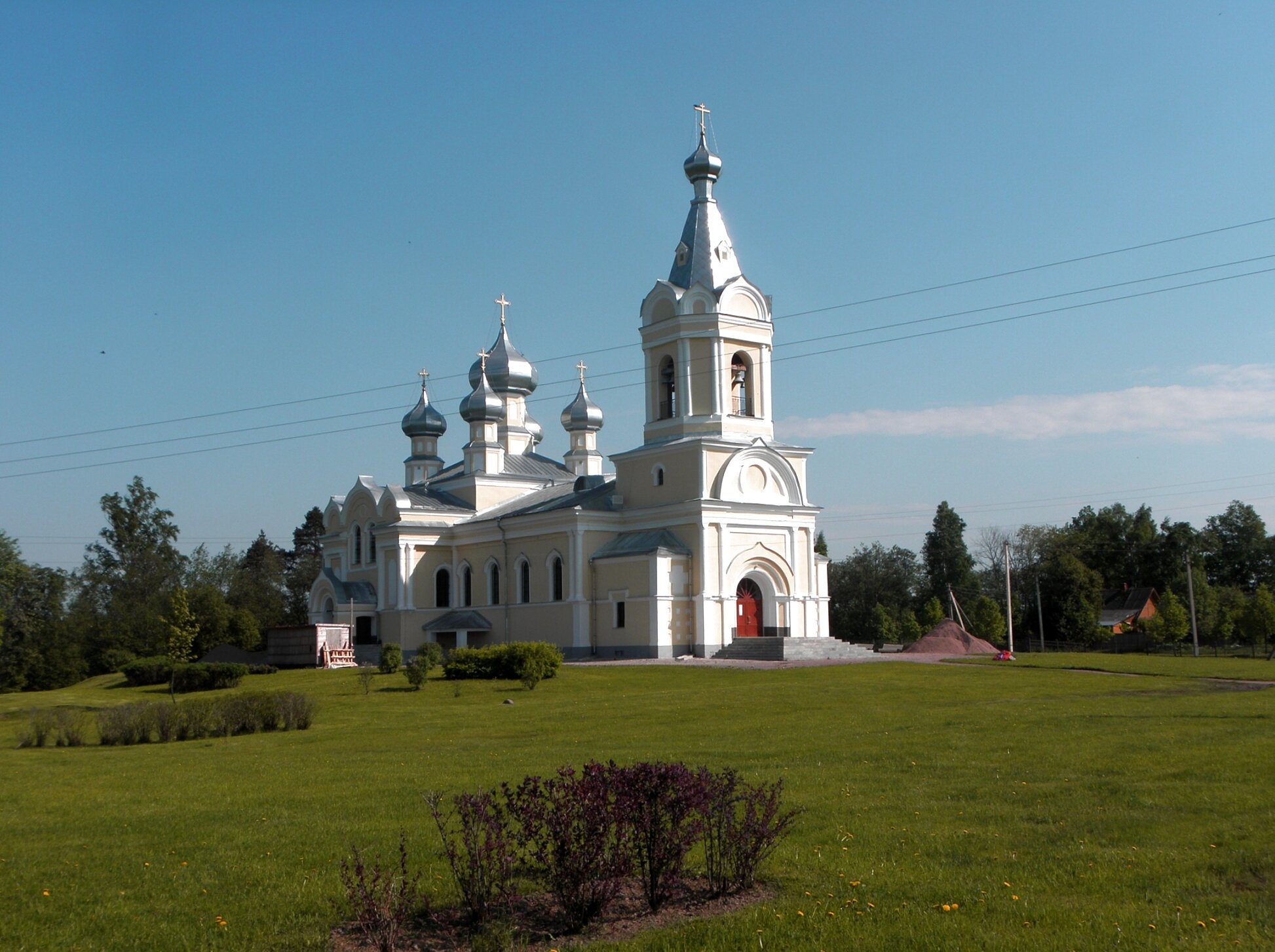 Церковь Успения Пресвятой Богородицы в селе Лезье
