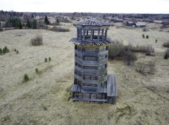 Церковь Покрова Пресвятой Богородицы в Усть-Ваеньге