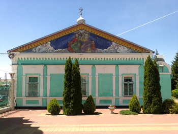 Церковь Троицы Живоначальной в городе Батайске