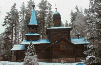 Храм Коневской иконы Божией Матери в зимнем убранстве