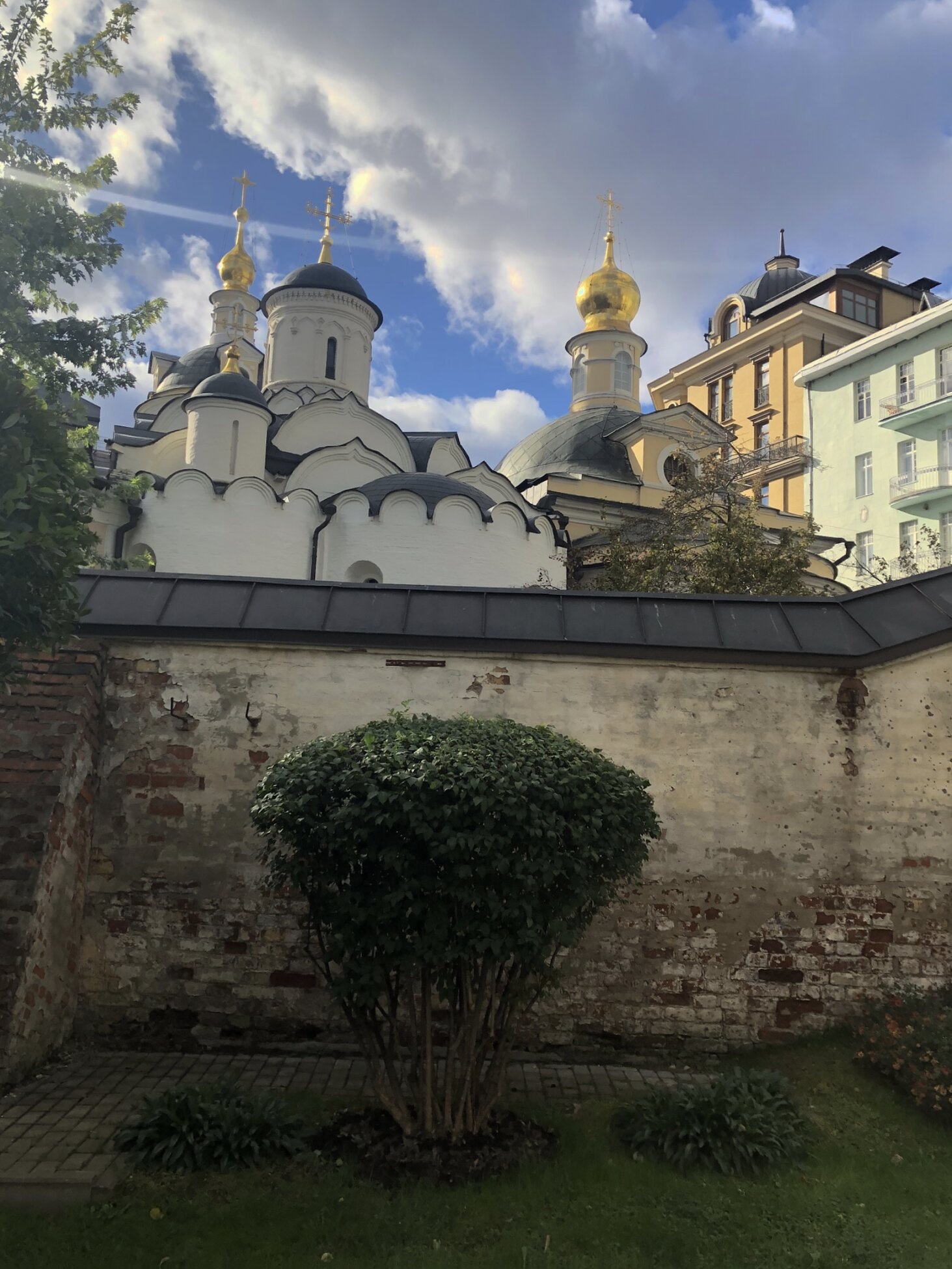 Храм священномученика Антипы Пергамского на Колымажном дворе