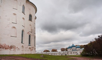 Свято-Юрьев монастырь в Великом Новгороде