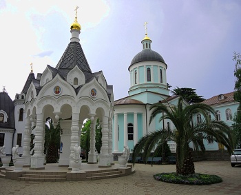 Собор Архангела Михаила в Сочи - первый православный храм Черноморья