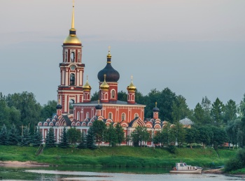 Воскресенский кафедральный собор в Старой Руссе