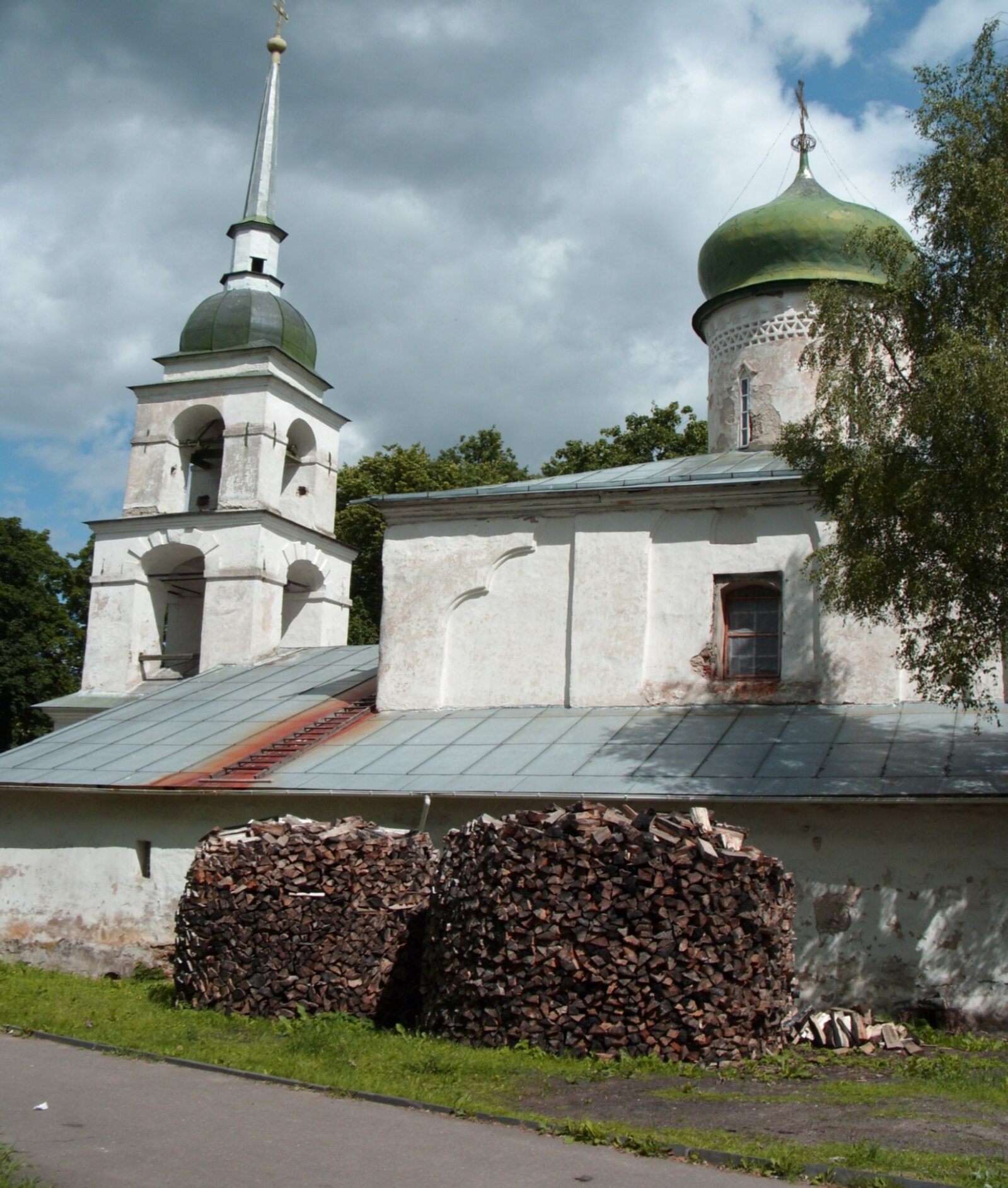 Церковь Святой Великомученицы Анастасии Узорешительницы в Пскове