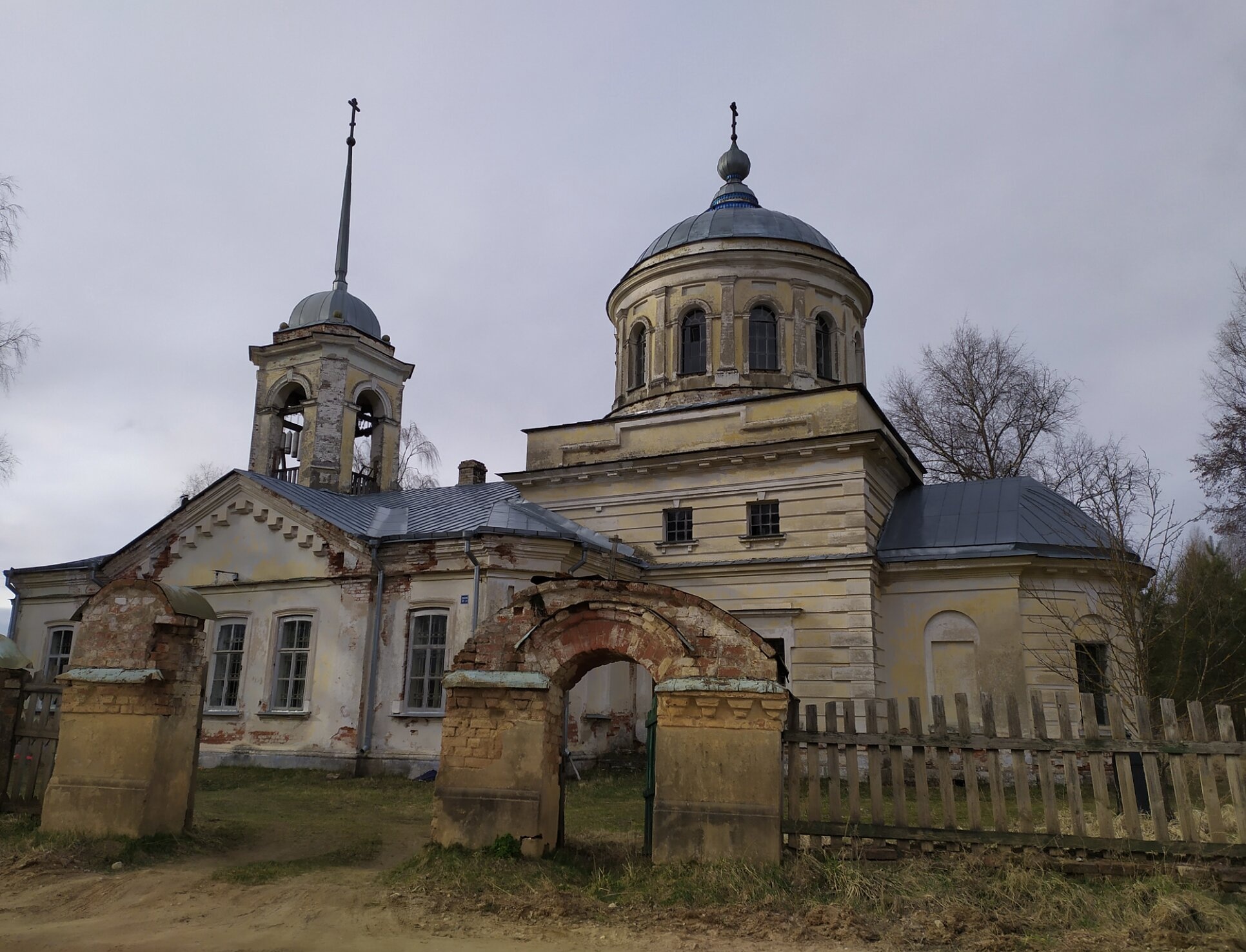 Церковь Покрова Пресвятой Богородицы в селе Пиногощи