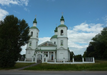 Храм Воскресения Христова в селе Молоди