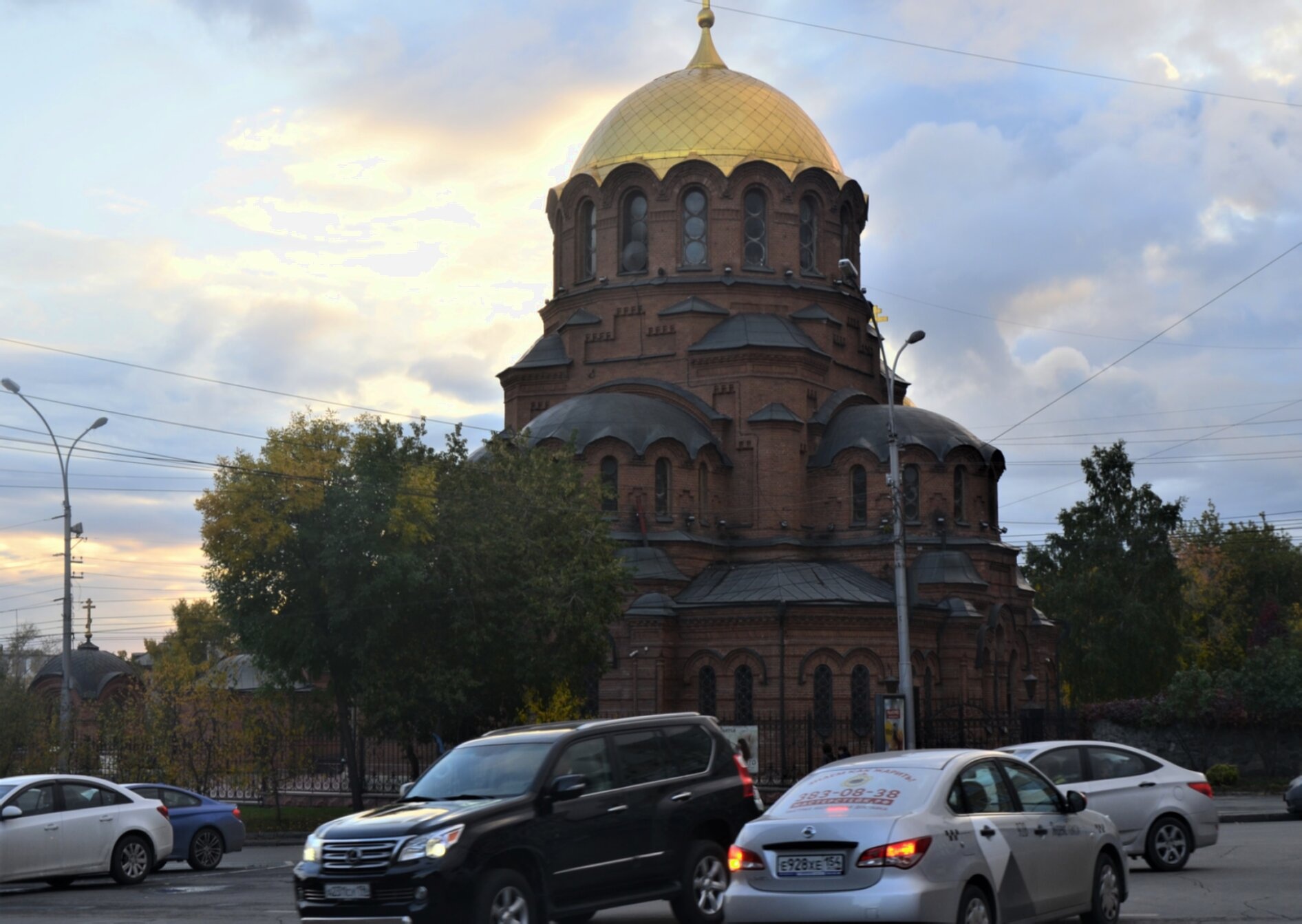 Собор во имя святого благоверного князя Александра Невского в Новосибирске
