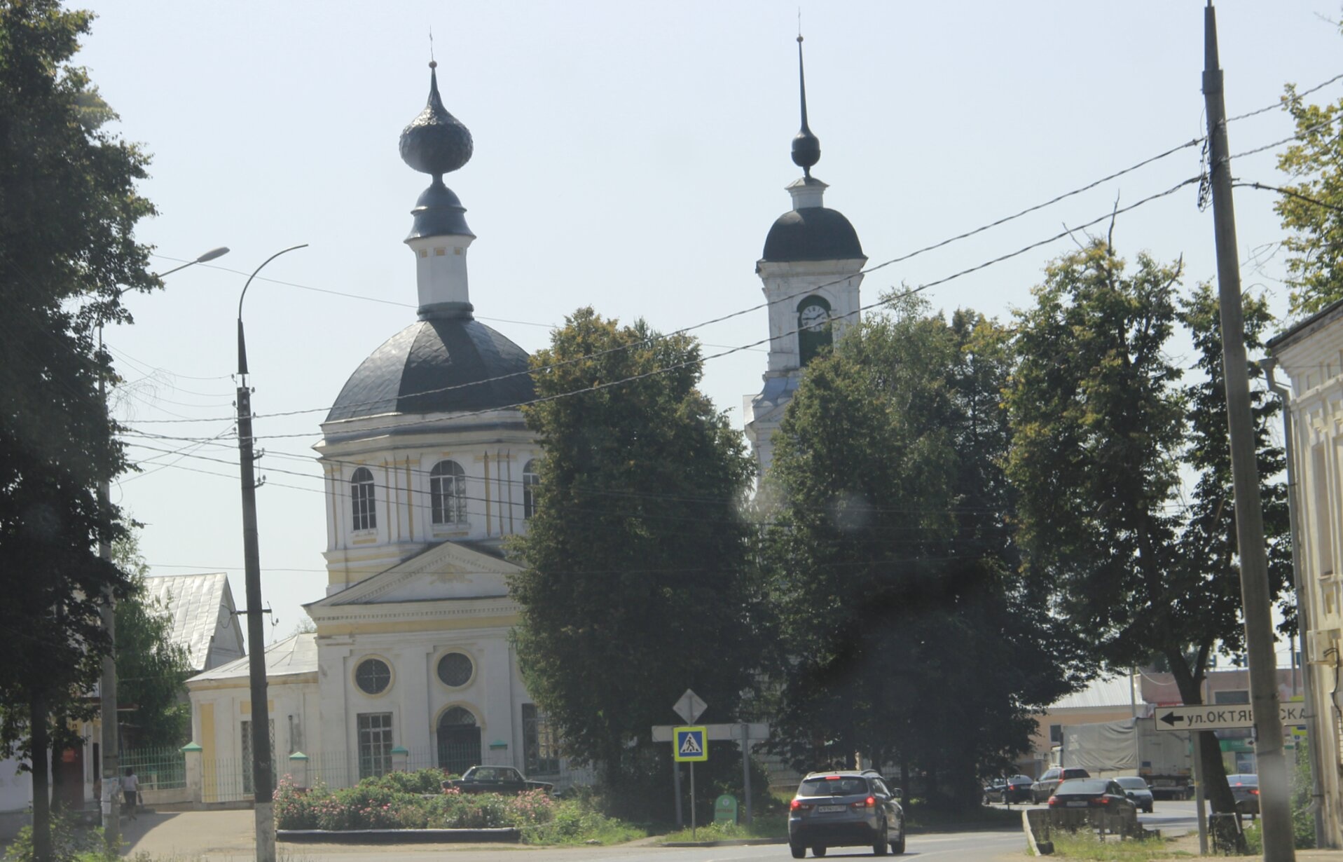 Церковь Святых Апостолов Петра и Павла в селе Петровское