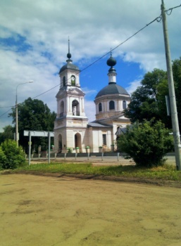Храм Святых Апостолов Петра и Павла в селе Петровское