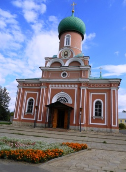 Спасо-Преображенский кафедральный собор в Тихвине