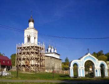Храм иконы Божией Матери «Знамение» в селе Лобаново