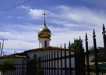 Золотой купол Храма Воскресения Христова в Краснодаре