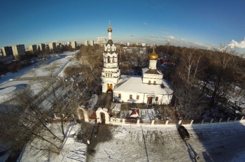 Храм Пророка Божия Илии в Черкизове: зимняя фотография и история