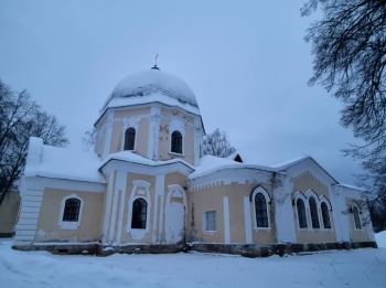 Знаменская церковь в усадьбе Знаменское-Раёк