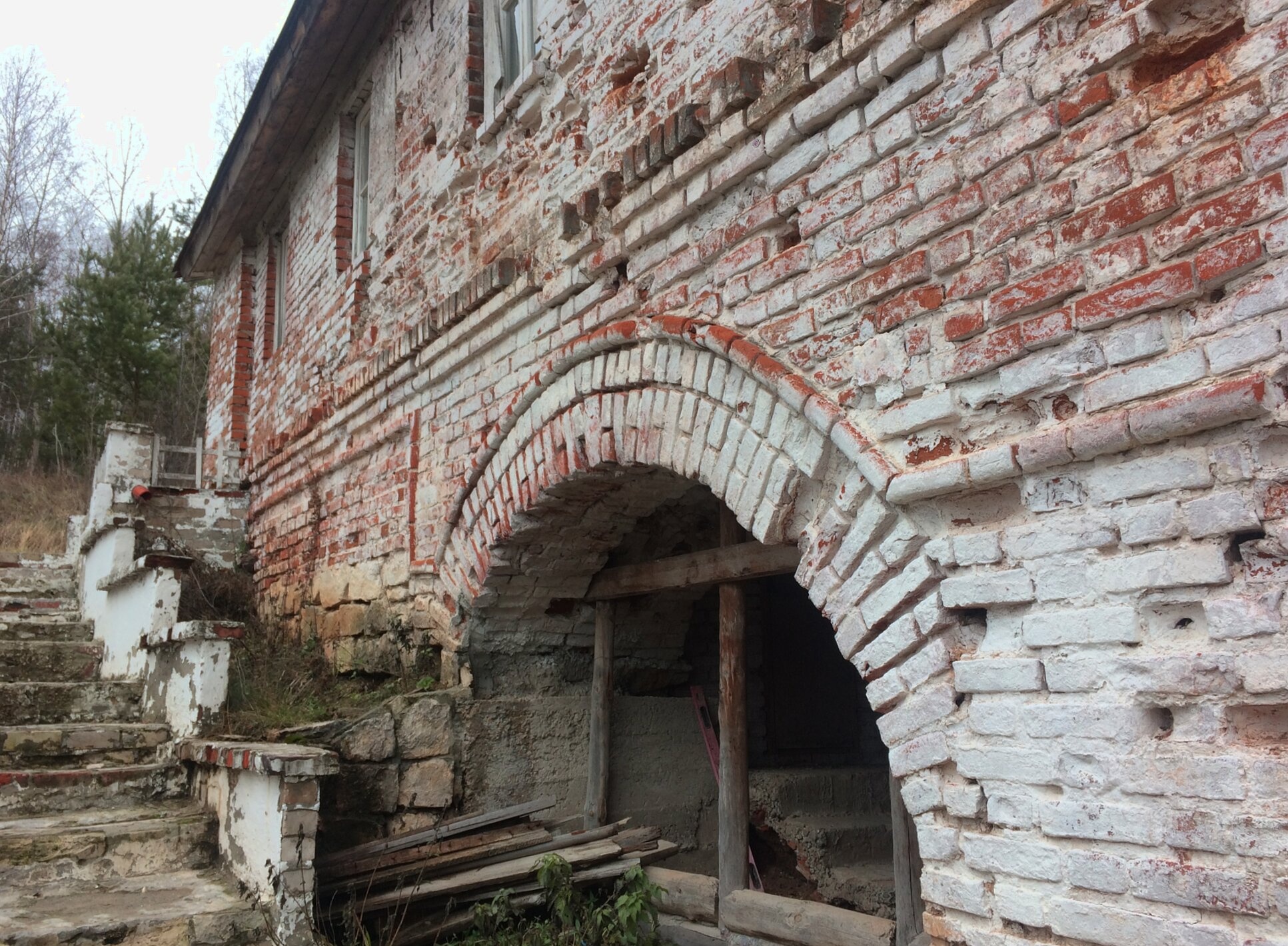 Храм в честь Усекновения главы Иоанна Предтечи в деревне Потаниха