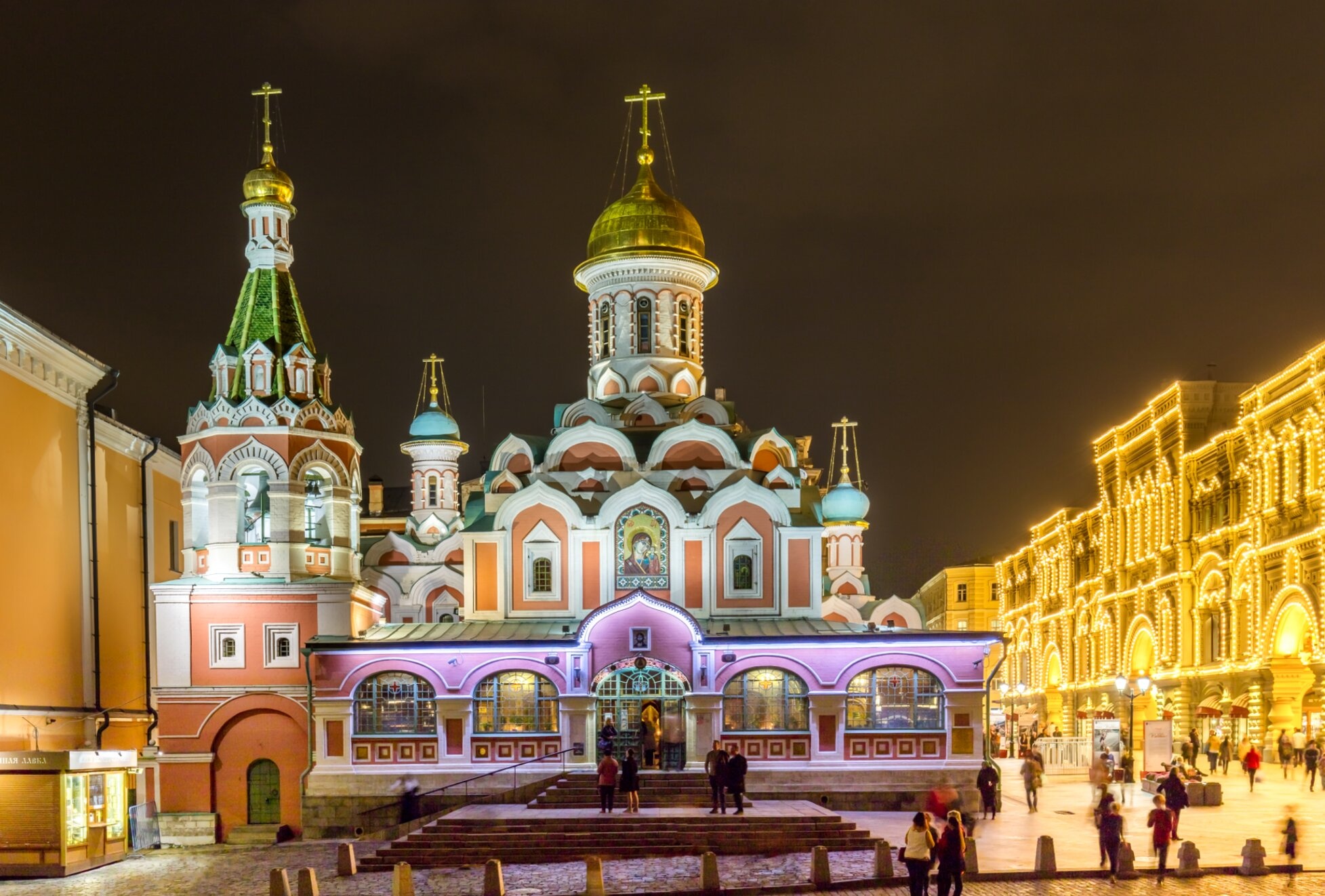 Казанский собор на Красной площади: ночной образ