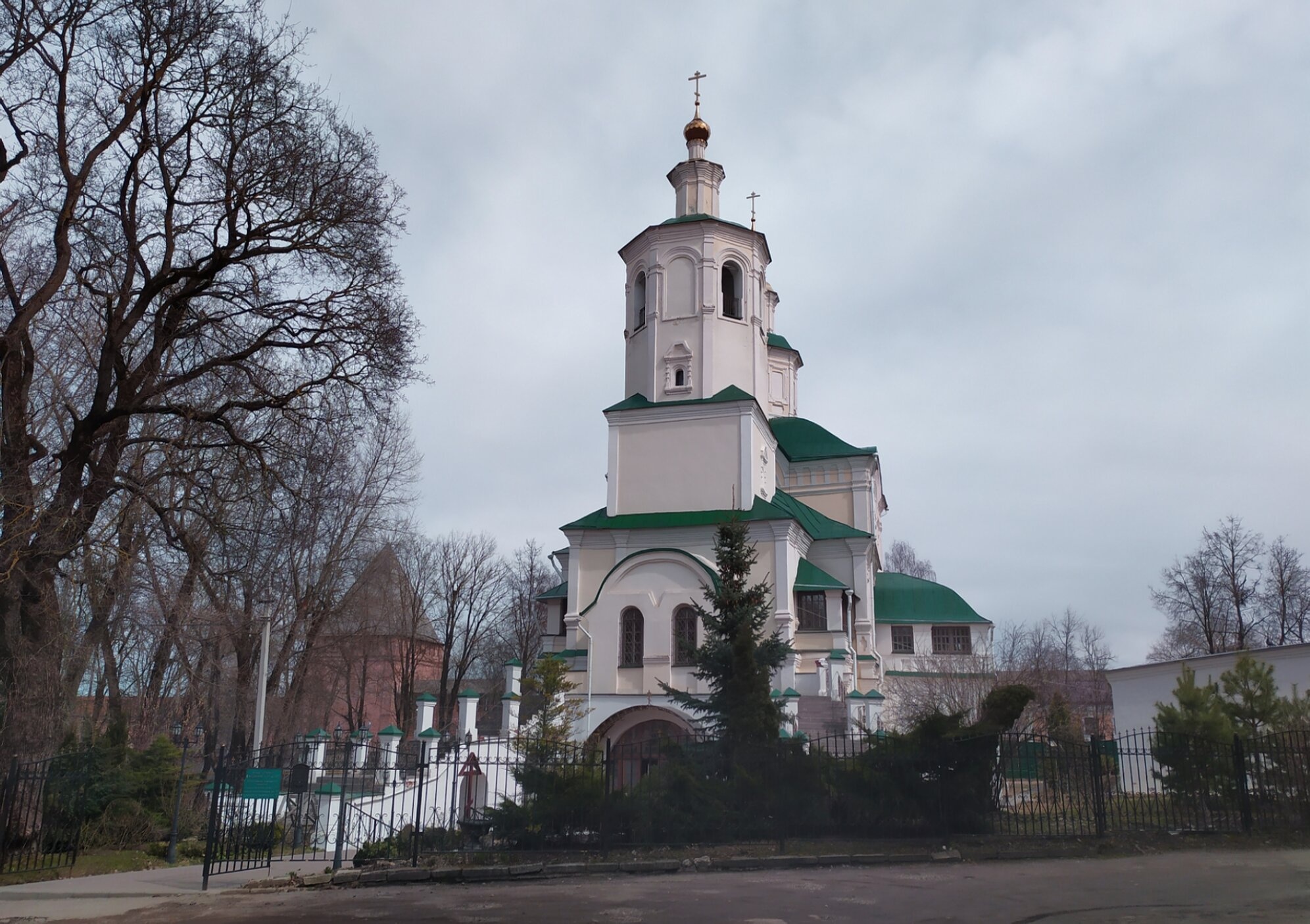Спасо-Преображенский Авраамиев мужской монастырь в Смоленске