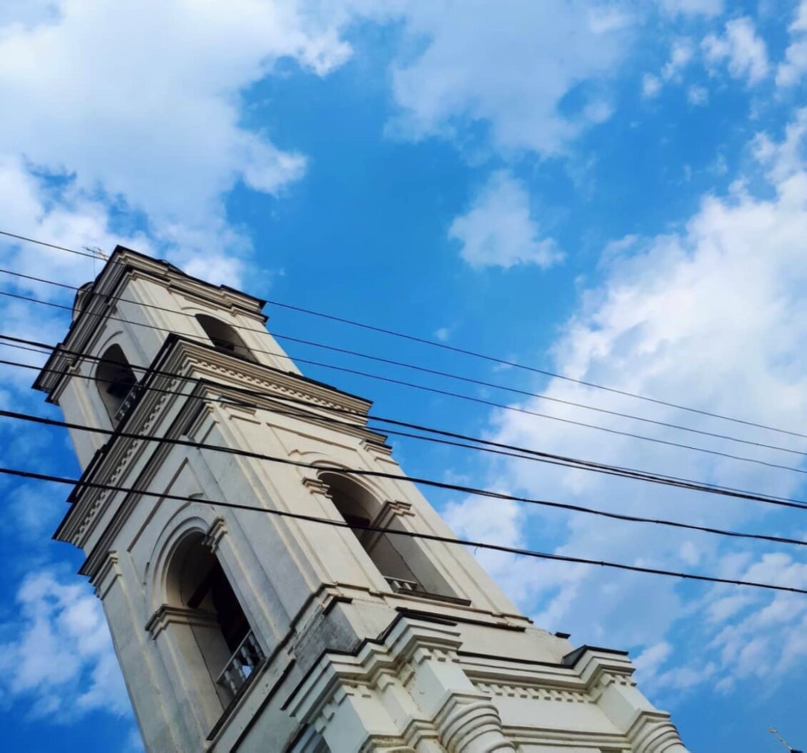 Колокольня собора святых апостолов Петра и Павла в Тарусе