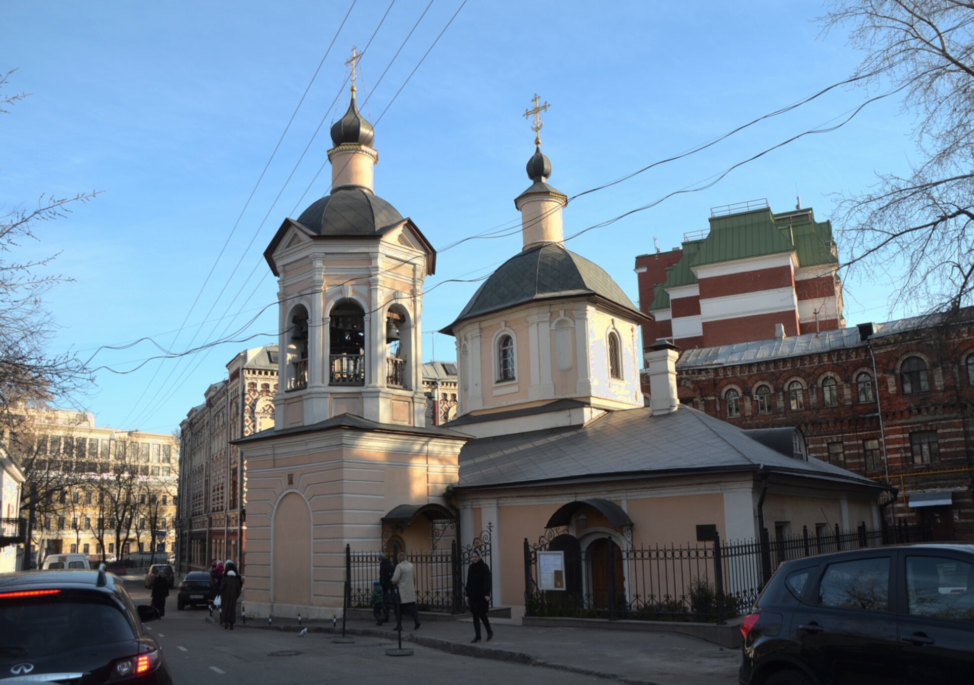 Храм Преподобного Сергия Радонежского в Крапивниках