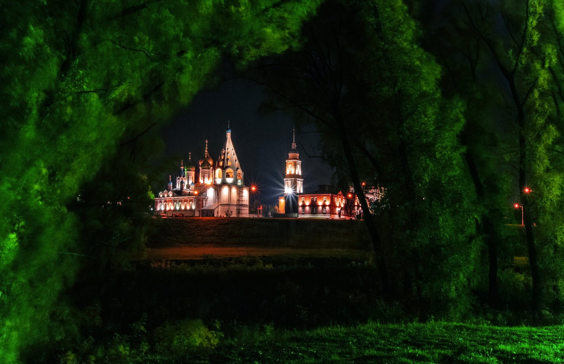 Успенский собор в Коломне - ночная фотография