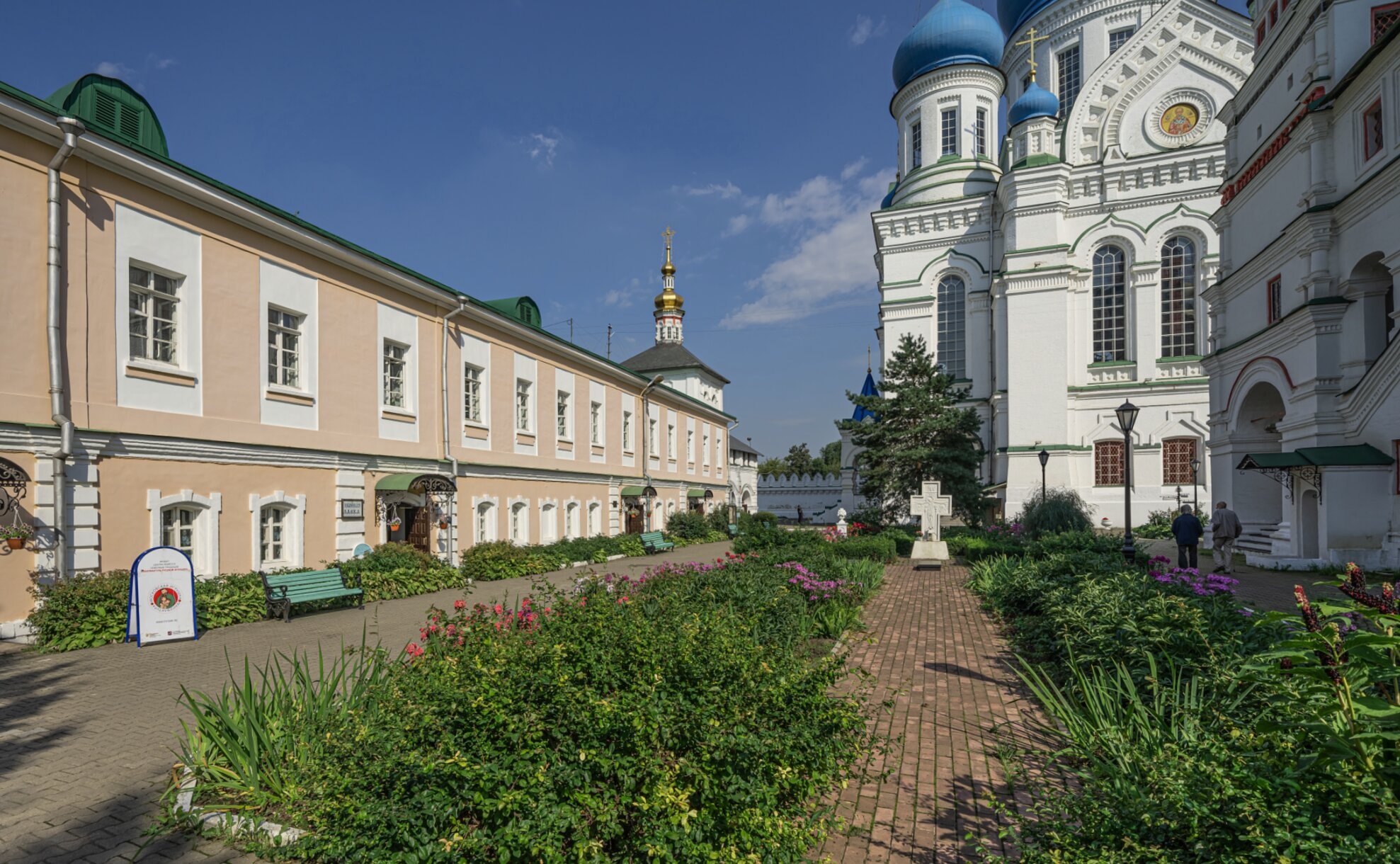Храм Иверской иконы Божией Матери в Николо-Перервинском монастыре