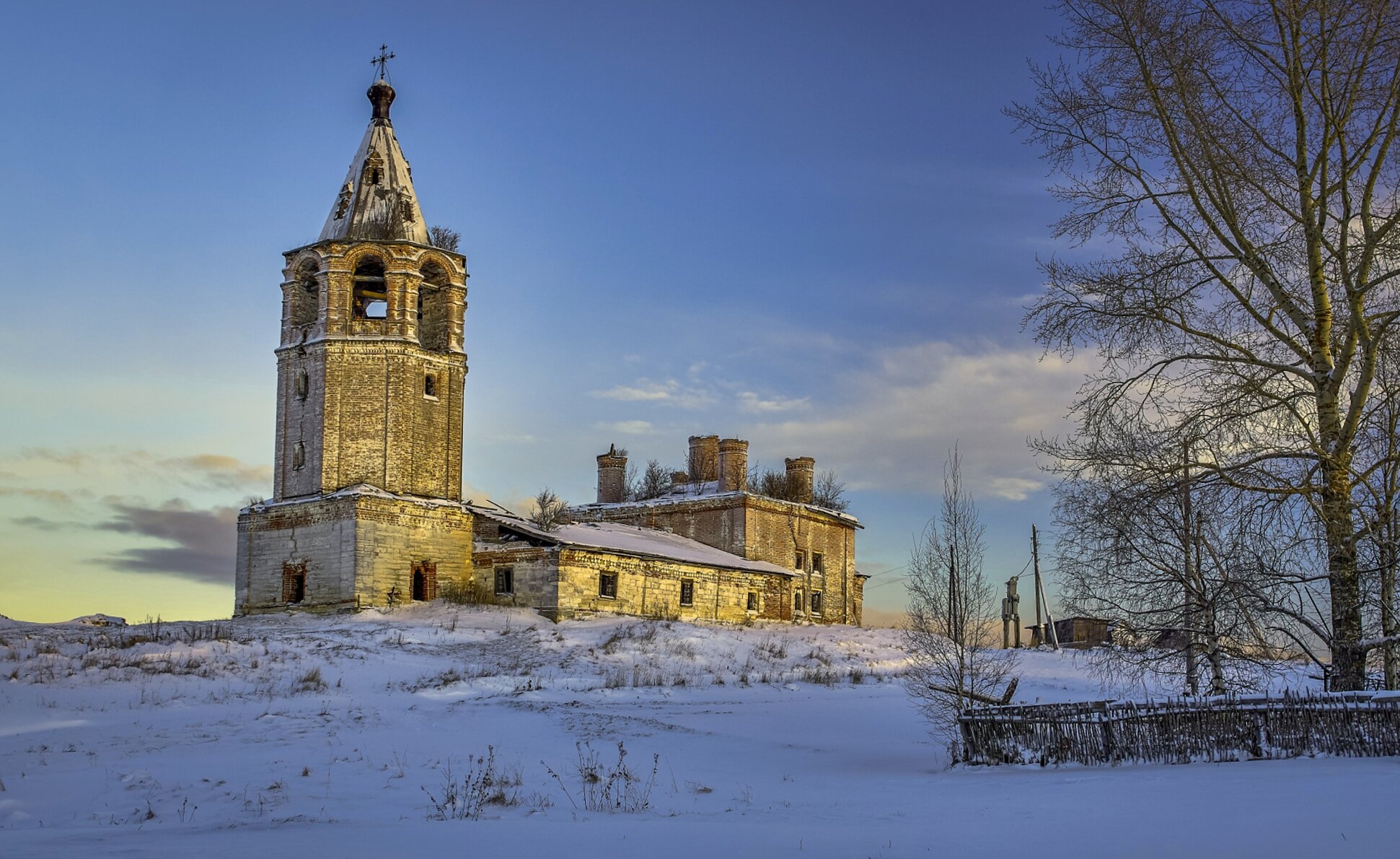 Георгиевская церковь в Верхней Паленьге - зимняя фотография