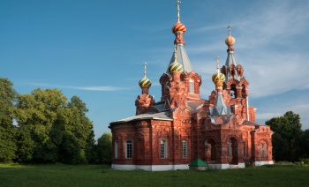 Церковь Рождества Христова в селе Гололобово