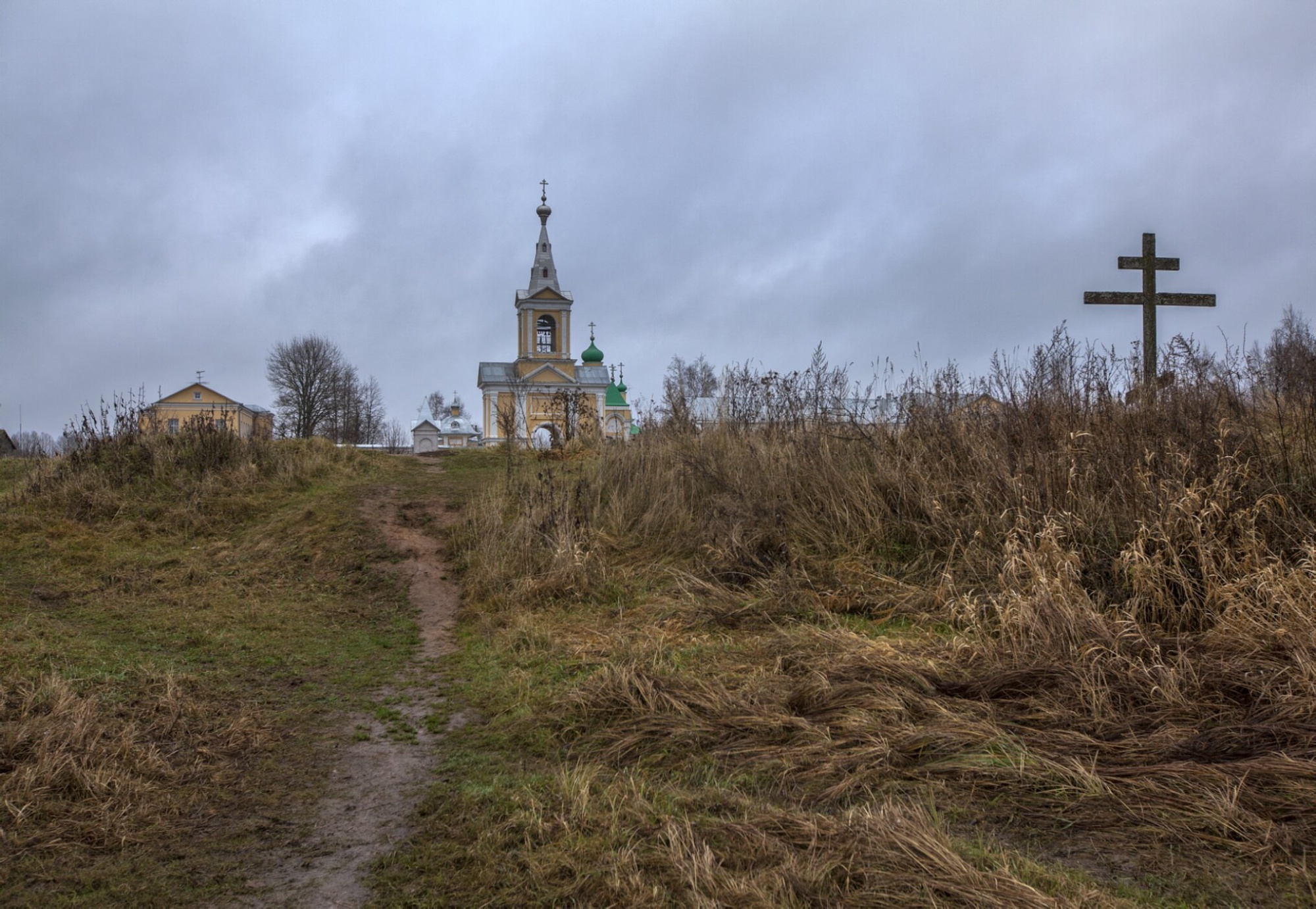 Введено-Оятский женский монастырь на фотографии