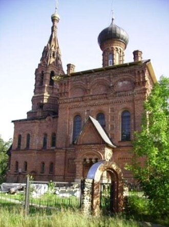 Храм Святой Живоначальной Троицы в деревне Гора-Валдай