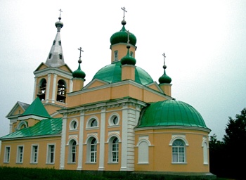 Введено-Оятский женский монастырь на берегу реки Оять